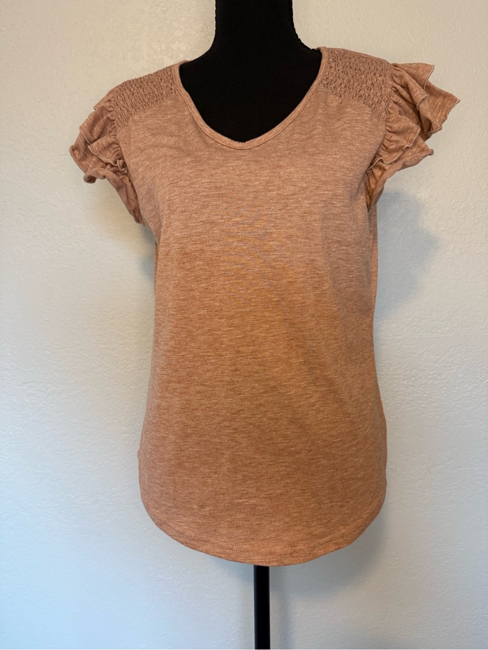 Ruffle Sleeve Short-Sleeve Tee in Tan